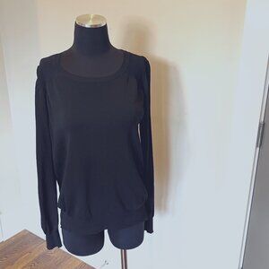 Townsen black sweater sz S